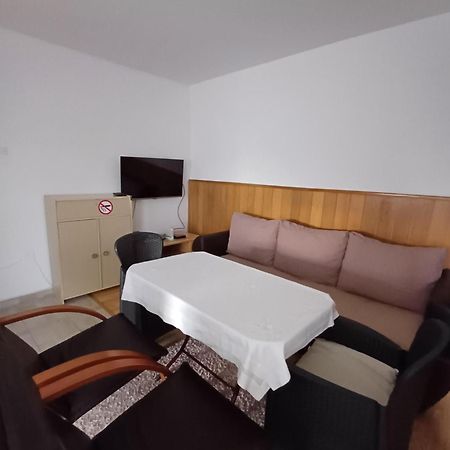 Apartments Lela Bihac Luaran gambar