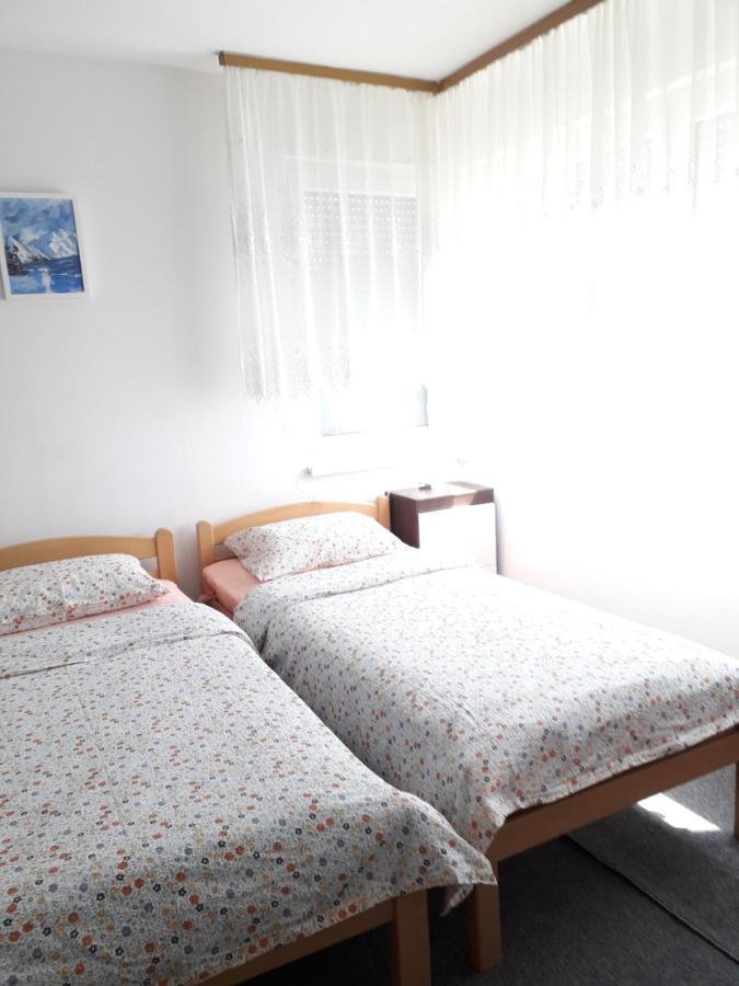 Apartments Lela Bihac Luaran gambar