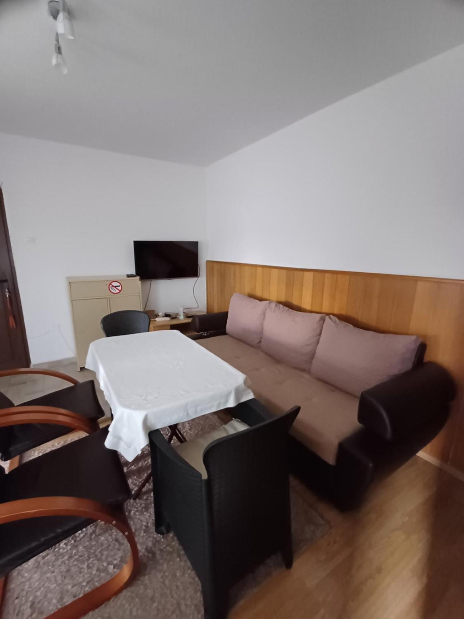 Apartments Lela Bihac Luaran gambar