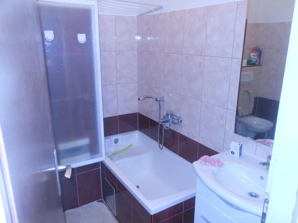 Apartments Lela Bihac Luaran gambar